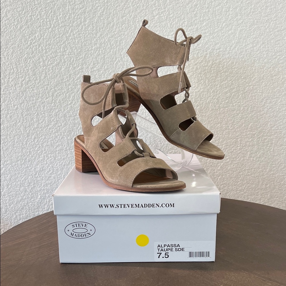 Steve Madden “Alpassa” Sandals